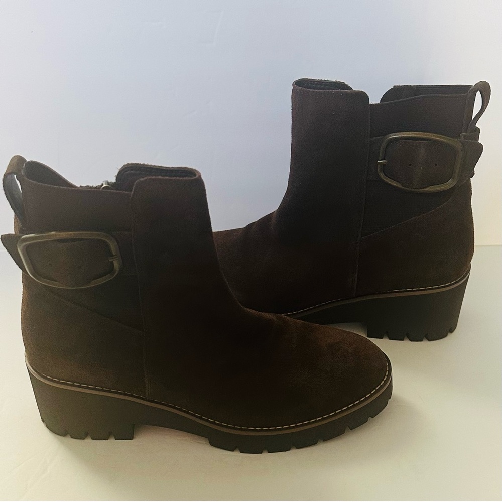NWT- BLONDO -Dark Brown Suede Ankle  Boots with Buckle